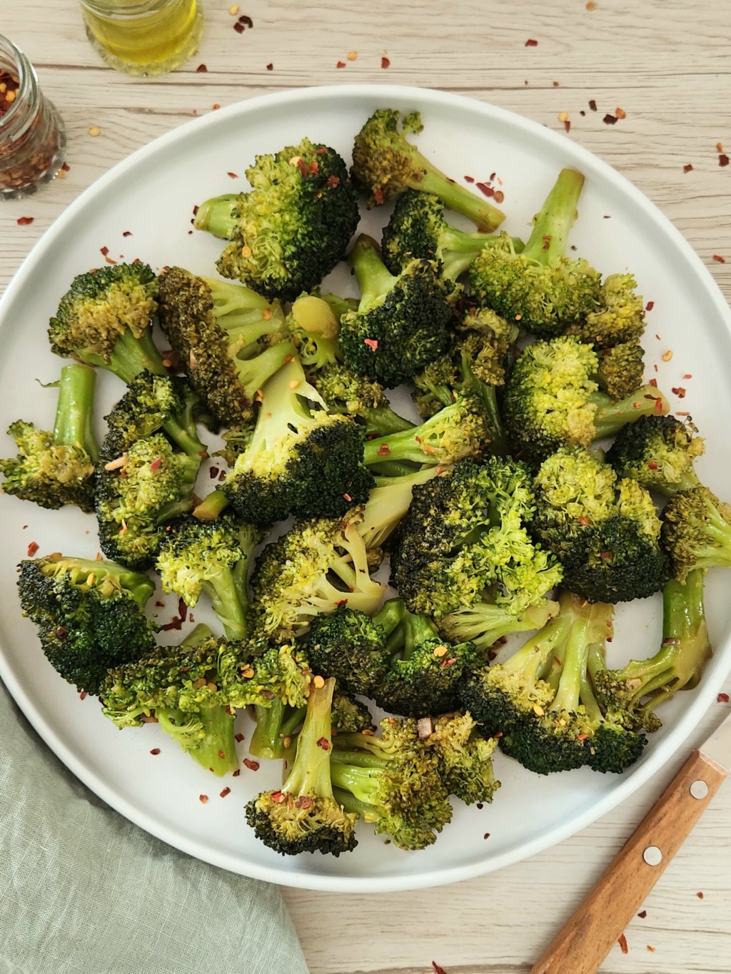 Healthy Sautéed Broccoli with Garlic and Soy Sauce (Easy Stir-Fry&nbsp;Recipe)