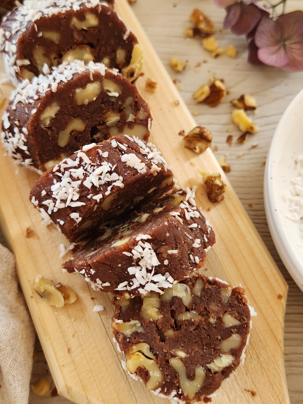 Easy Healthy Chocolate Salami Recipe (No-Bake Cocoa Dessert with&nbsp;Nuts)