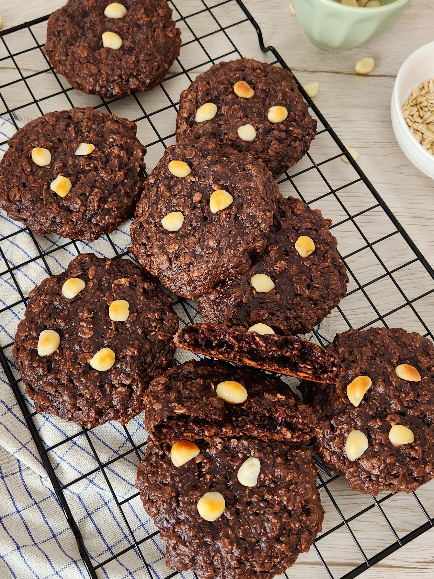 High-Protein Chocolate Oat Cookies (Soft, Chewy & Healthy)