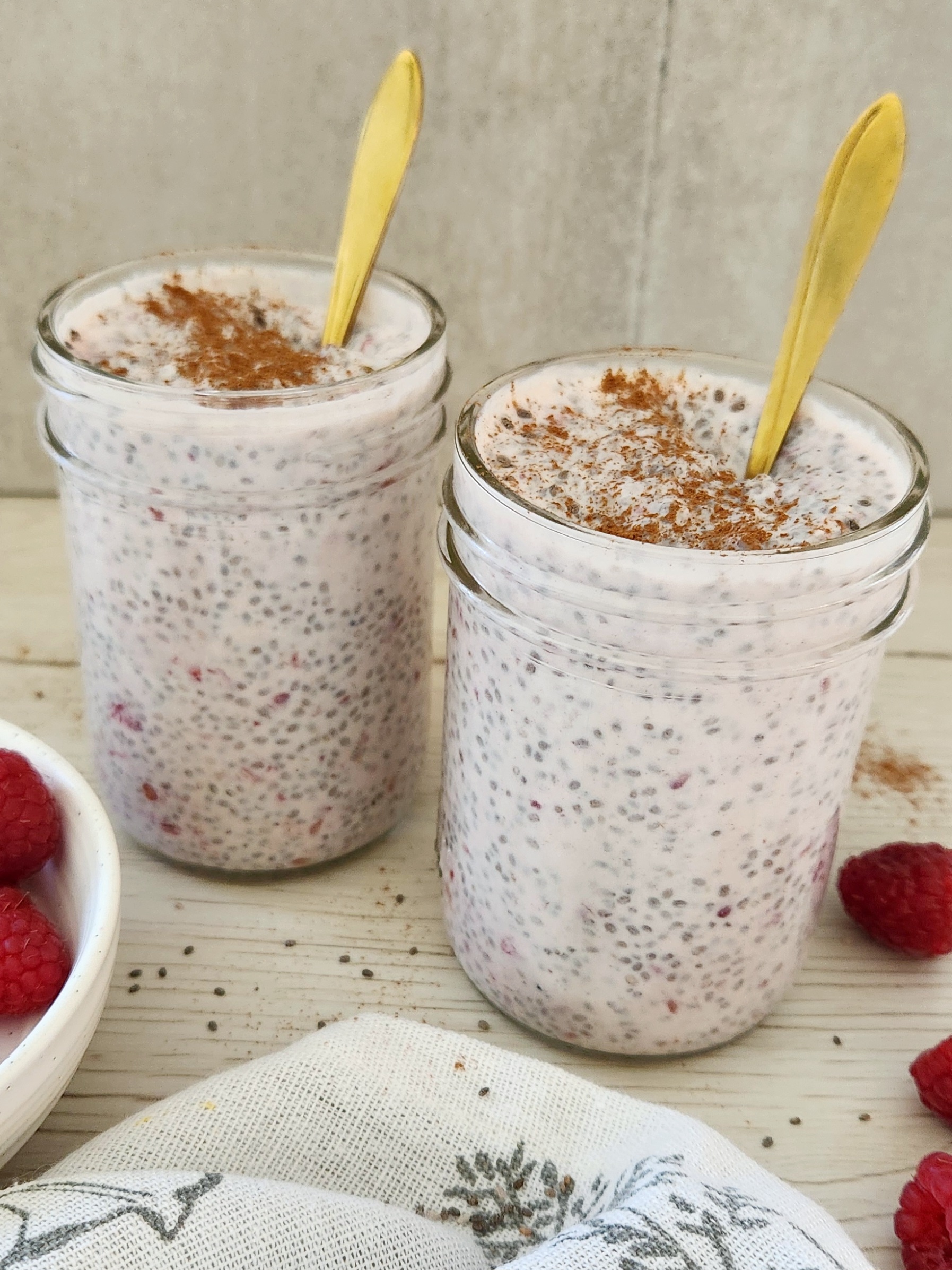 Healthy Raspberry Chia Pudding (High-Protein Breakfast or Snack)